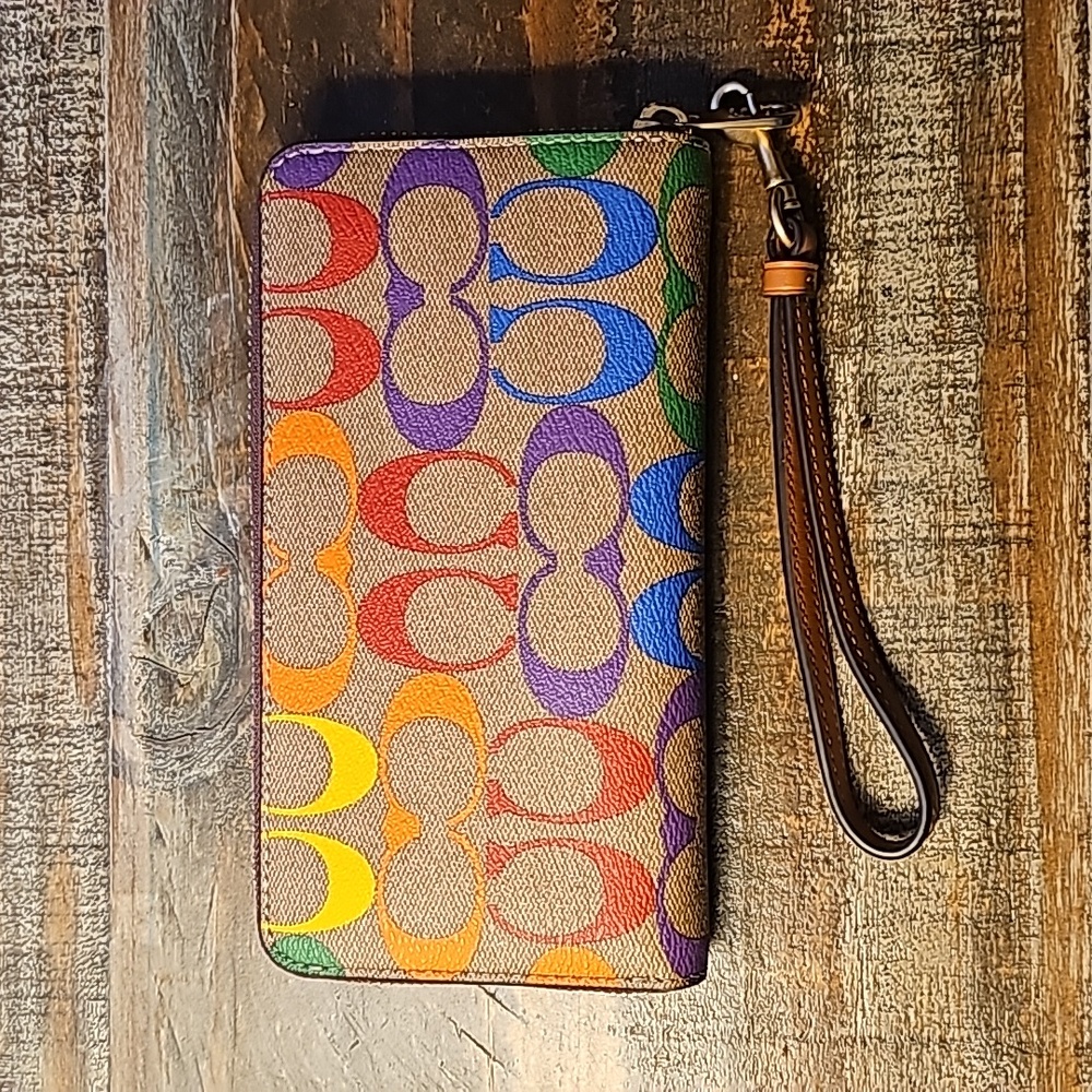 Coach Long Zip Around Wallet In Rainbow Signature Canvas - Picture 2 of 13